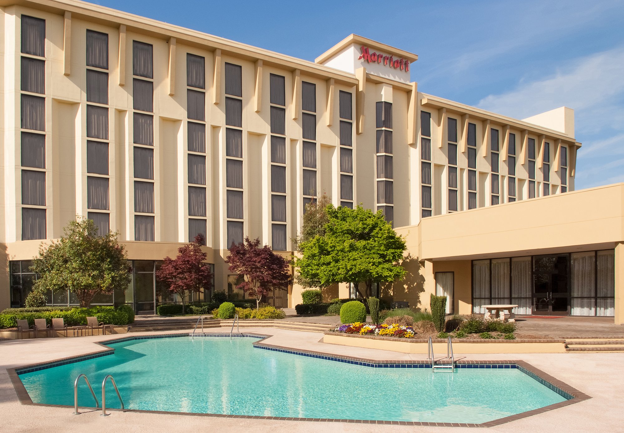 Greenville-Marriott-Exterior-with-Pool-8955bbbb5056a36_8955cd4f-5056-a36f-23e64b2a55ef506e Greenville-Marriott-Exterior-with-Pool-8955bbbb5056a36_8955cd4f-5056-a36f-23e64b2a55ef506e